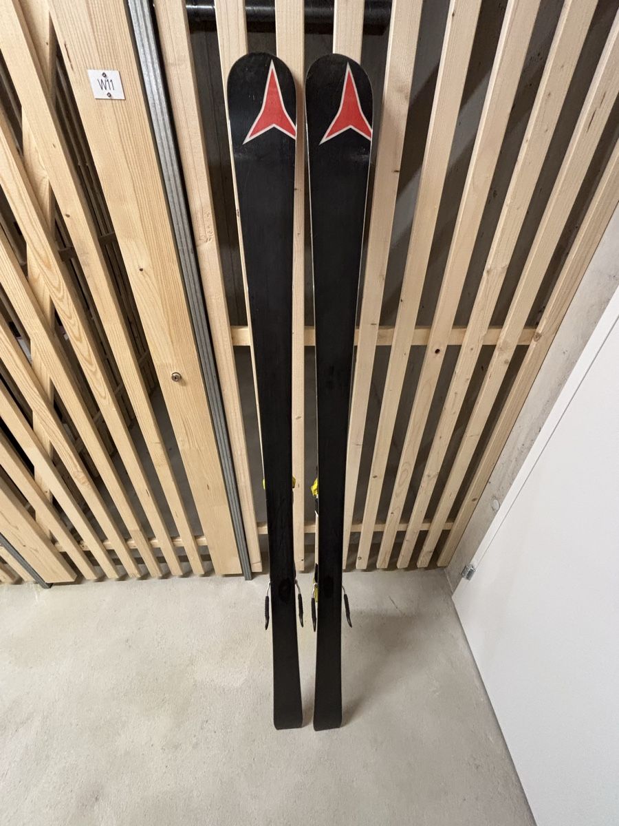 Atomic Skis: Atomic Redster XT Ski Modell inklusive Bindung – D'occasion à Scherzingen par fab_flh6 2