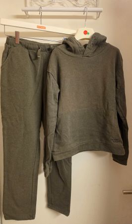 Trainerset olive Gr. 134/140
