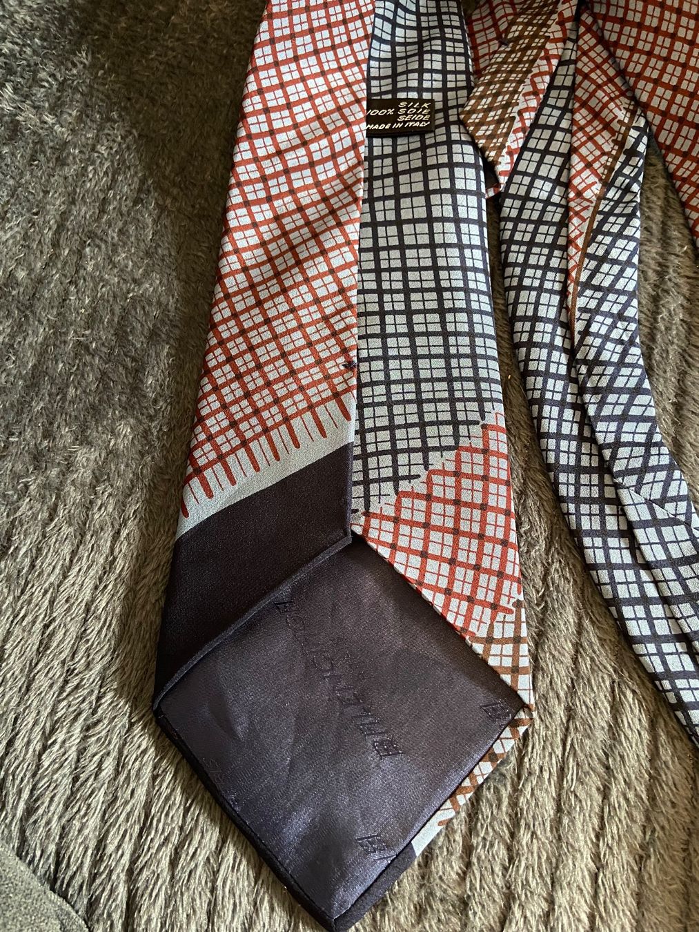 Balenciaga Cravatte: Cravate BALENCIAGA – Usato da Montreux venduto da Perledor 1