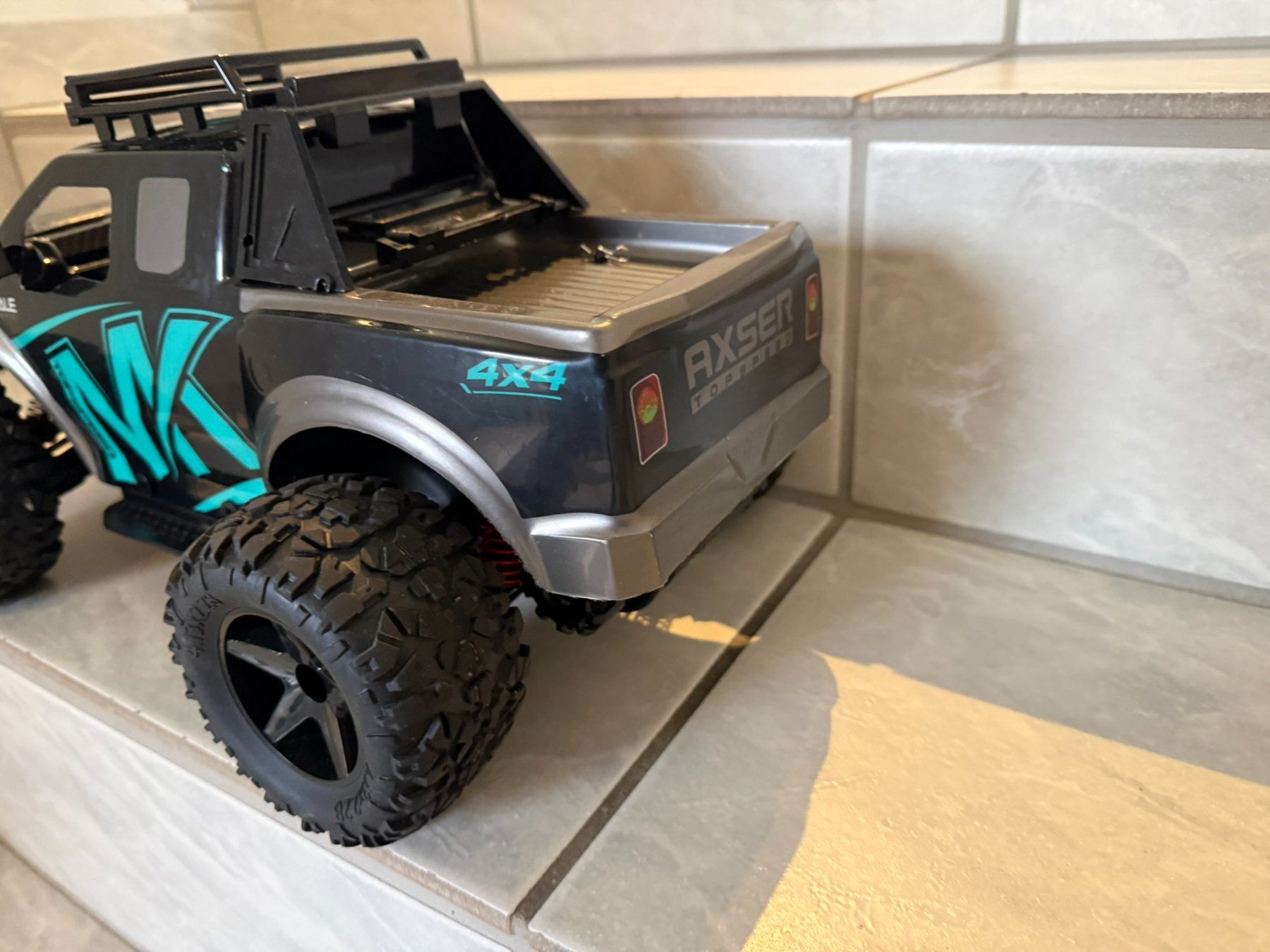 Amewi Modellismo RC: Warrior Desert Truck 4WD – Nuovo e nell'imballaggio originale da Oberkulm venduto da Tglj 6
