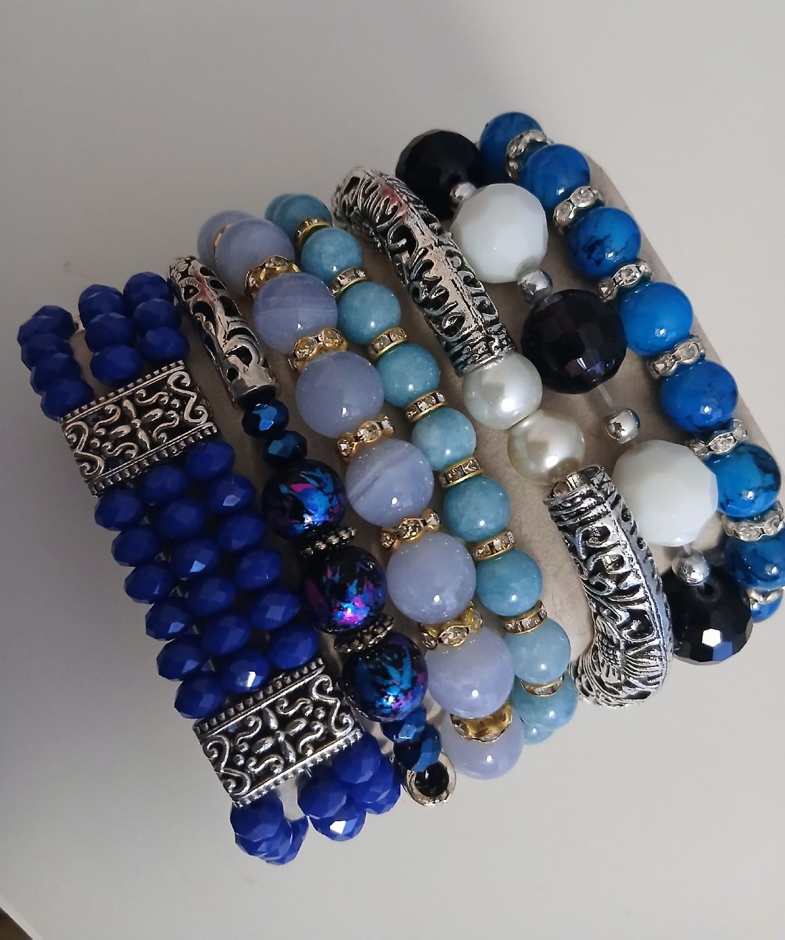 Bracciali & Braccialetti: 7 Armbänder Handarbeit – Nuovo e nell'imballaggio originale da Stansstad venduto da mikamo