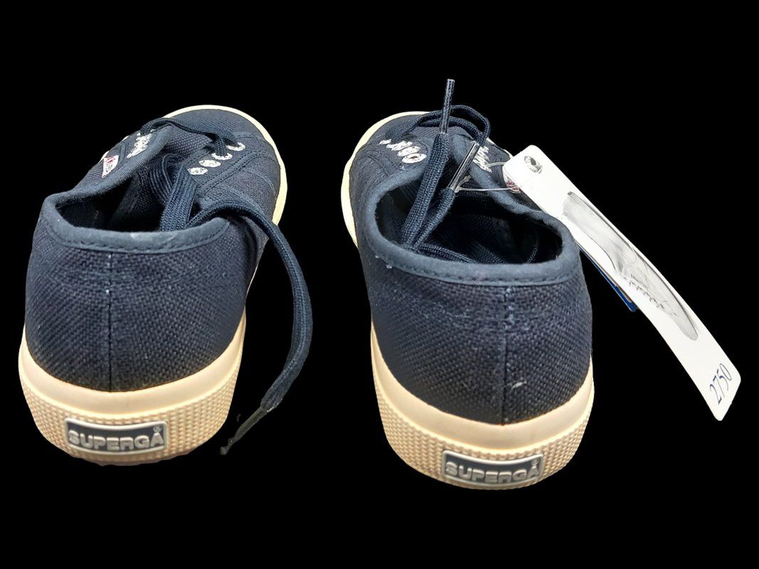 Superga Scarpe da uomo: SUPERGA UNISEX - Sneaker – Nuovo e nell'imballaggio originale da Hünenberg venduto da Restwert_Zug 1