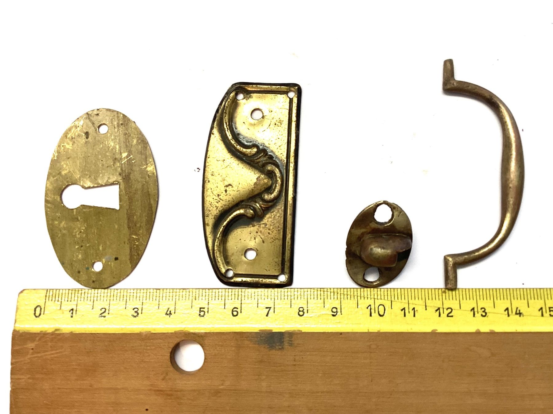 Quincaillerie: Sammlung Beschläge, Zierelemente Messing, Griffe, Schilder – D'occasion à Eglisau par mar_5rn2 4