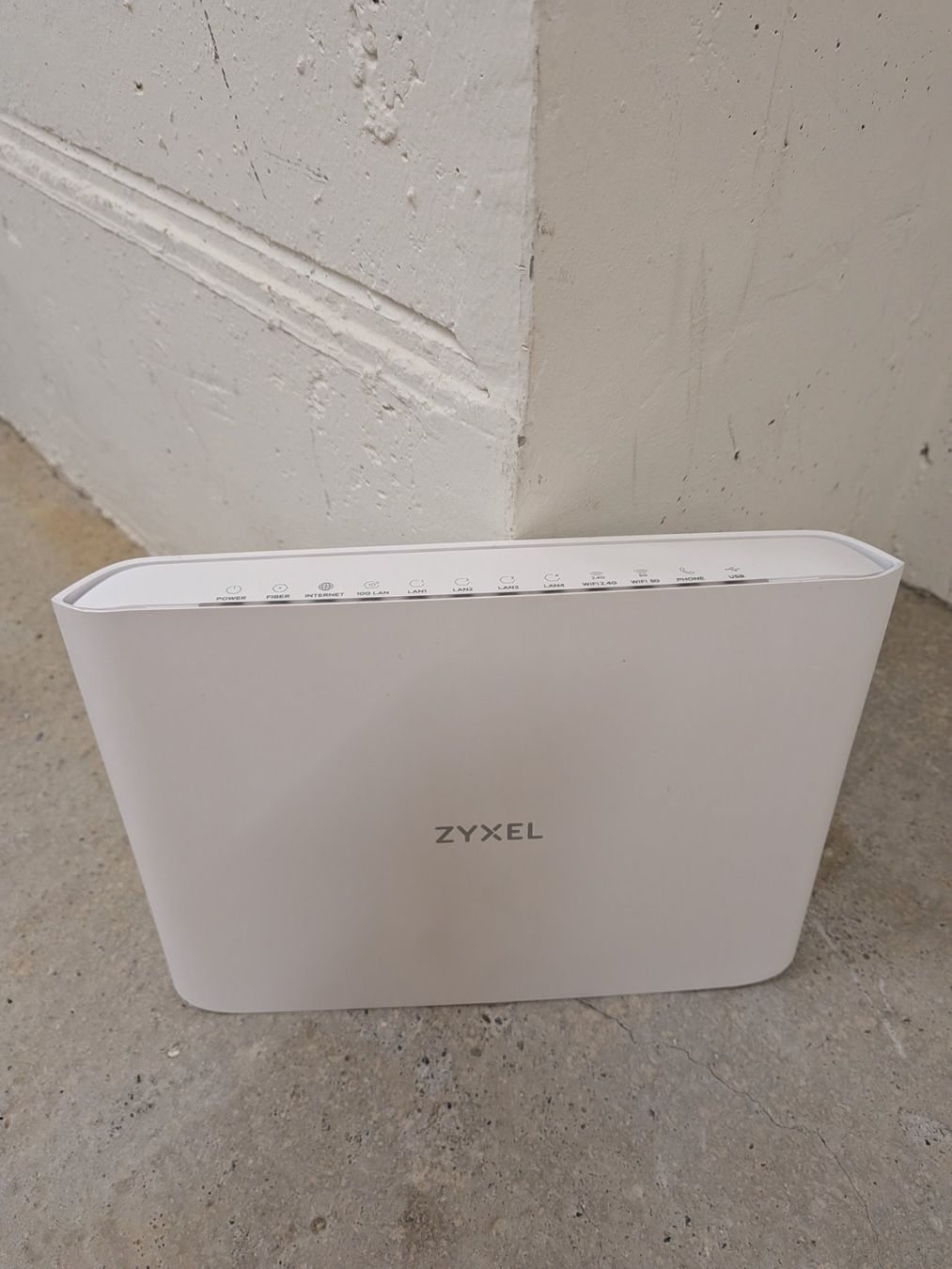 Zyxel Modem & Router: Router ZYXEL AX7501-B0 – Usato da Schlieren venduto da st.eve