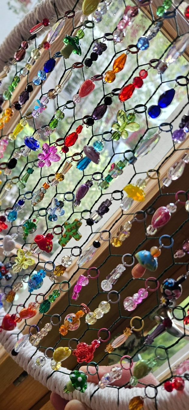 Alle Dekorationen: Handmade beaded suncatcher, 30cm diameter, unique design. – Neu und originalverpackt aus Flums von F.Mas 3