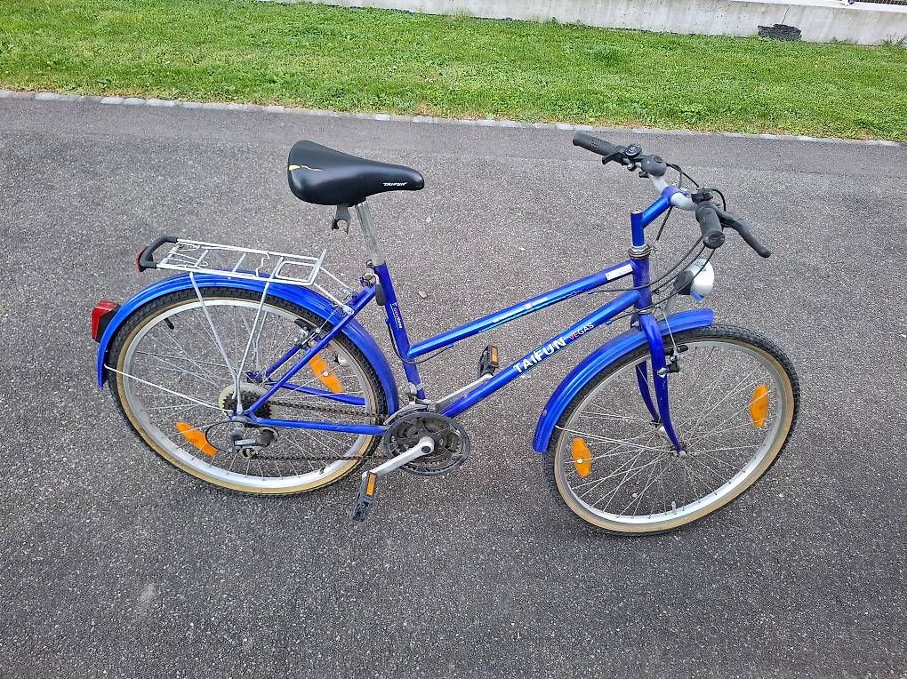 Biciclette: Fahrrad blauer Taifun – Usato da Zürich venduto da and_sr7w 1