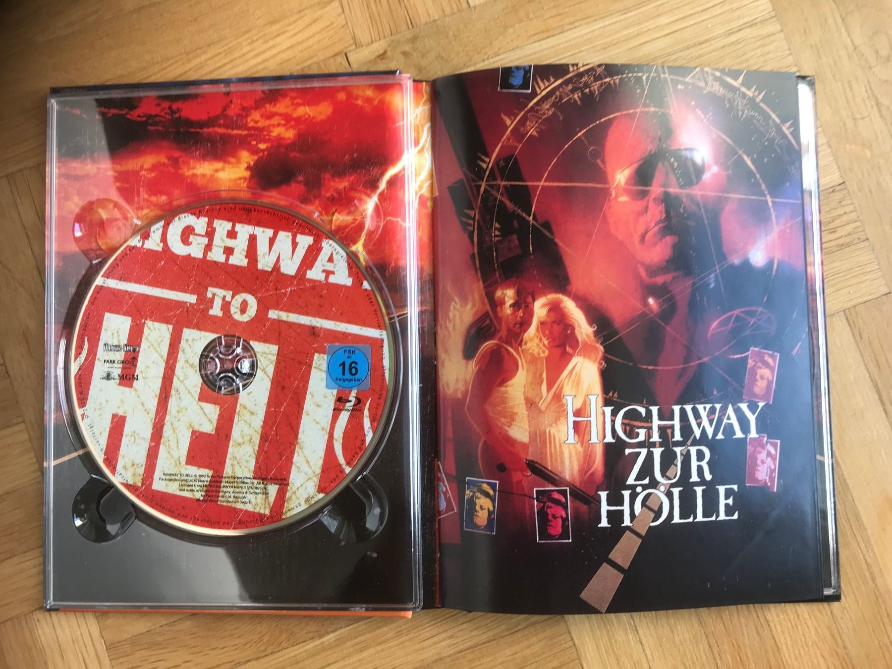 Tutti i DVDs: Highway to Hell - Mediabook Cover A - Blu-ray + DVD – Usato da Zürich venduto da Malcom 1