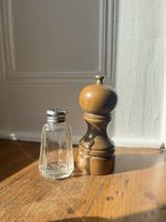 Moulin à poivre Peugeot et salière en verre, occasion