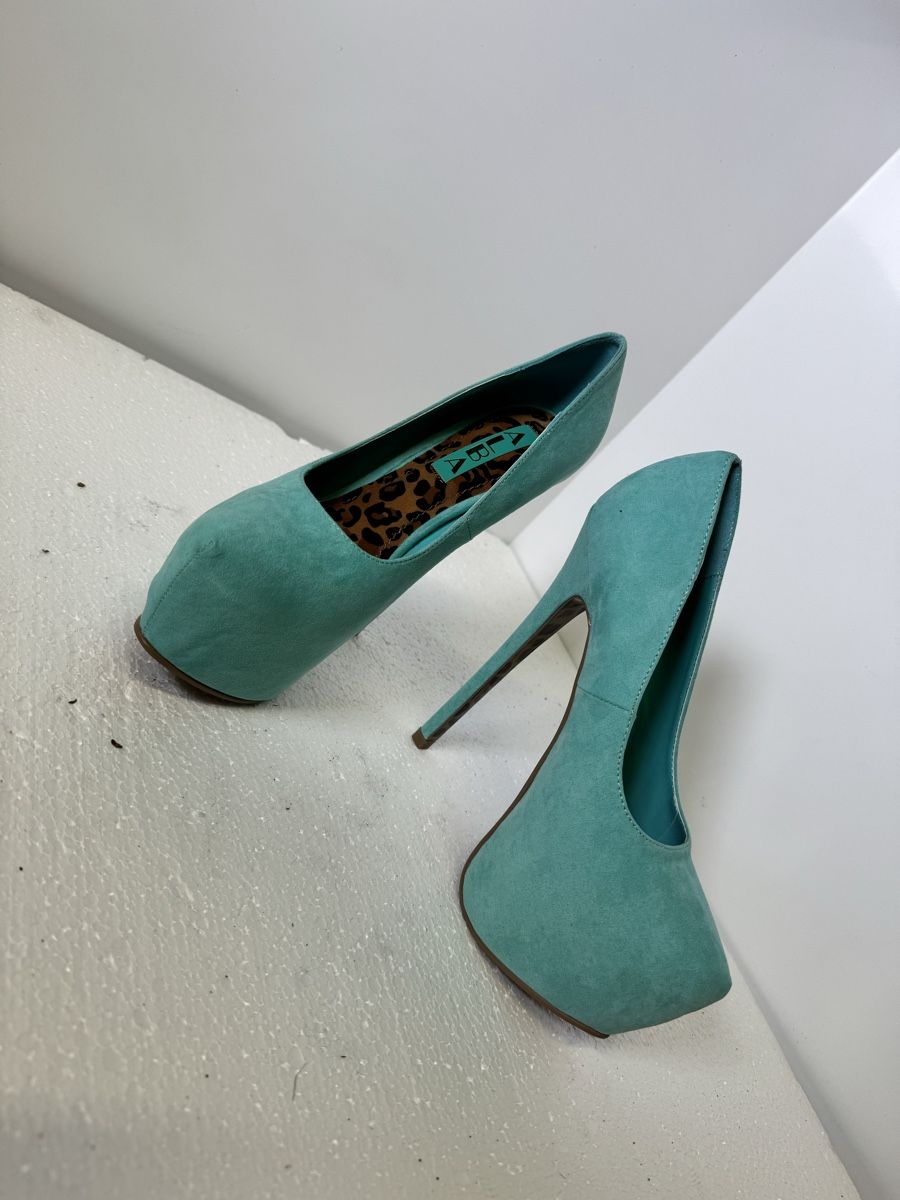 Damenschuhe: Plateau pumps – Neu (gemäss Beschreibung) aus AARBURG von cheapstuff