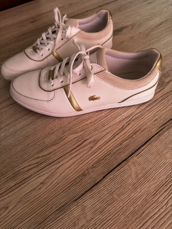 Lacoste baskets femme pointure 37.5,très tendance!