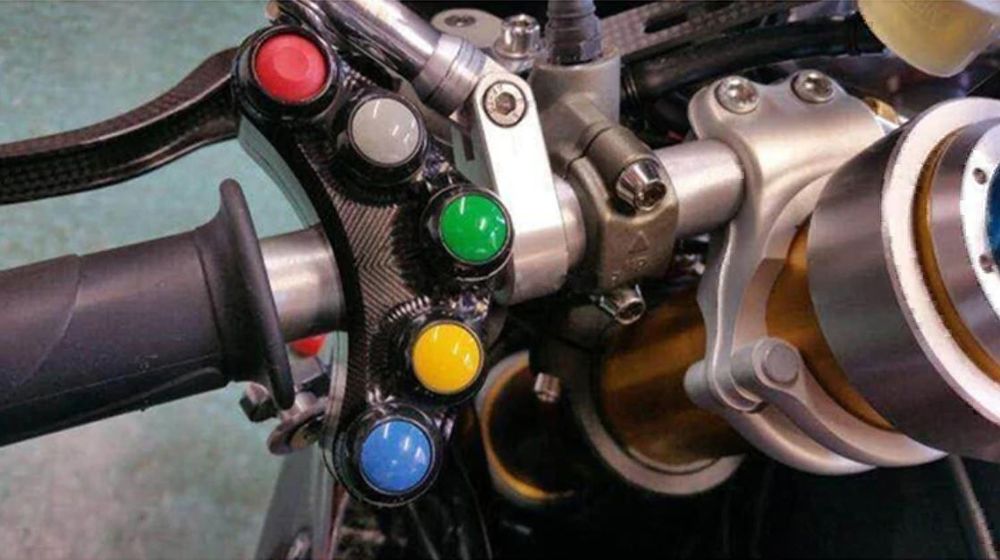 2EXTREME Rechte Kippschalter-Einheit Für Yamaha Aerox & MBK Nitro Roller