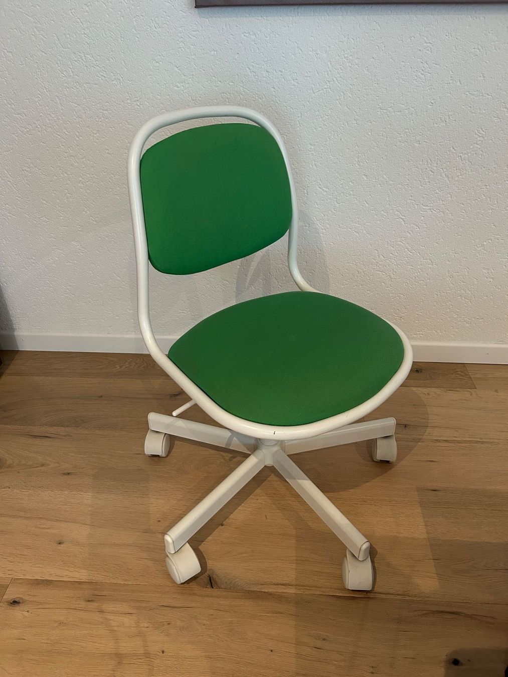 Ikea Stühle: Kinderbürostuhl ÖRFJÄLL – Gebraucht aus Gunzgen von ricco5