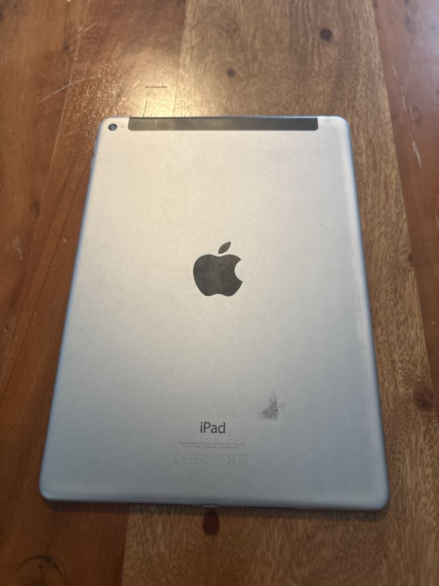 Apple Tablet PC: iPad Air 2 – Gebraucht aus Zürich von gbleisch 1