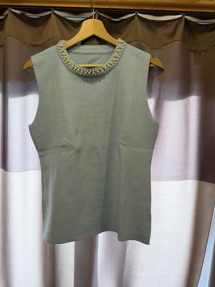 T-shirt: Hellblaues Top mit Perlenkragen, Gr. XL, neu – Nuovo (secondo la descrizione) da Walde AG venduto da Hanutta