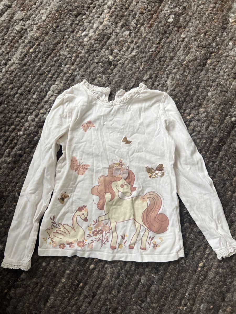C&A Camicette, T-shirt & Top: C&A Kinder Langarmshirt Gr ca 110 – Usato da Winterthur venduto da LeonoraCor