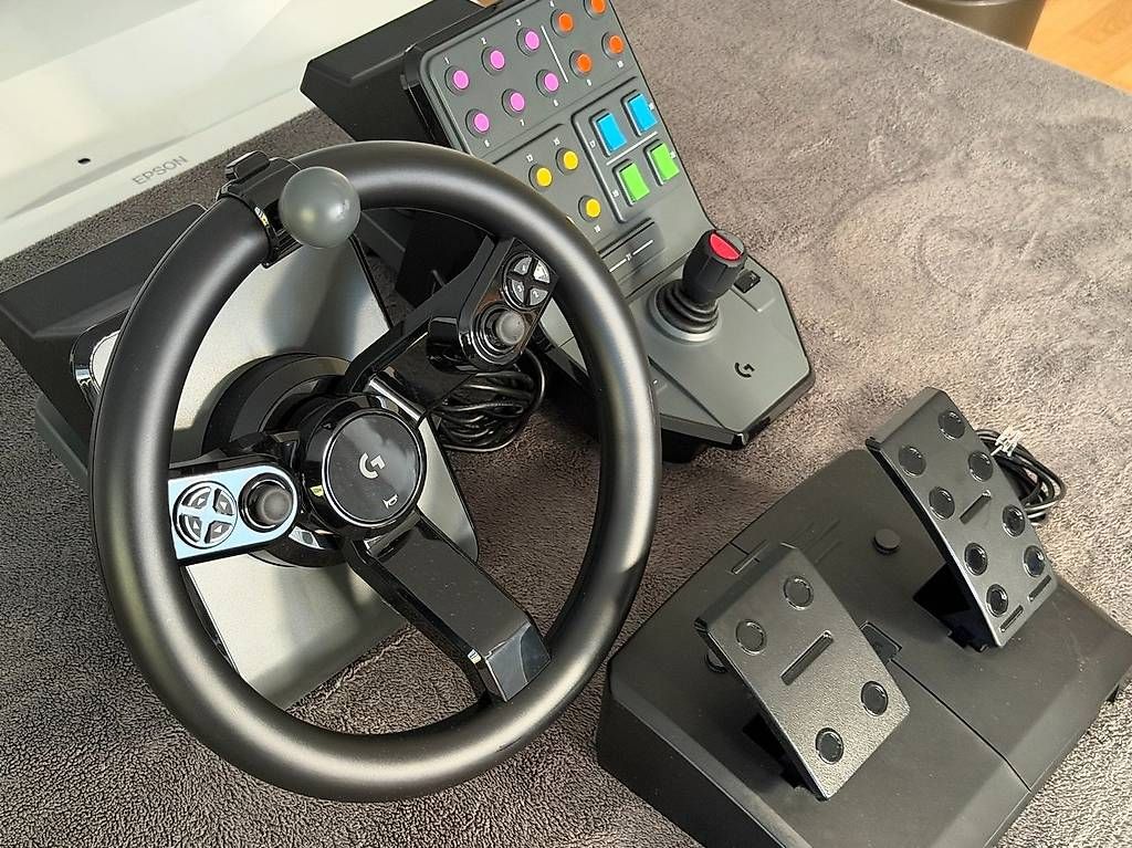 Controller: Logitech G Saitek Farm Heavy Equipment Bundle – Usato da Luzern venduto da AleFreddo 3