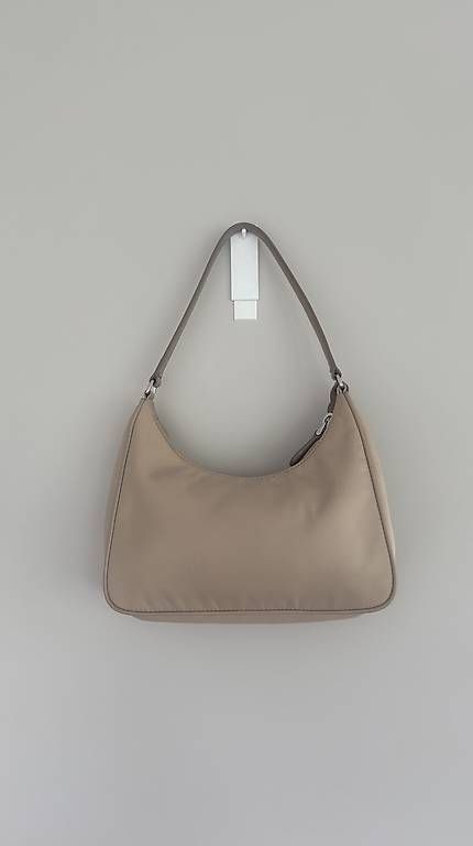 Taschen für Damen: SAC PRADA RE EDITION BEIGE – Gebraucht aus Romont FR von Yohelys 1