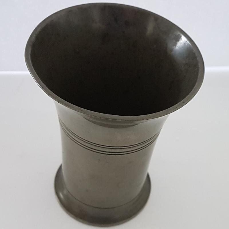 Vasi & Recipienti: Zinnbecher oder Vase Antik – Usato da Kaltbrunn venduto da Condor2