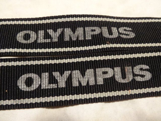 Olympus Fotocamera: OLYMPUS  KAMERA TRAGEGURT .NUR TRAGEGURT – Usato da zürich venduto da ahmad01