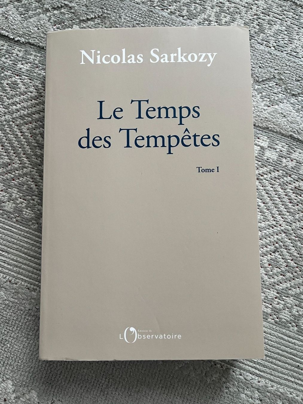 Libri: Nicolas Sarkozy: Le Temps des tempêtes – Usato da Lausanne venduto da Kinga_Shopaholic