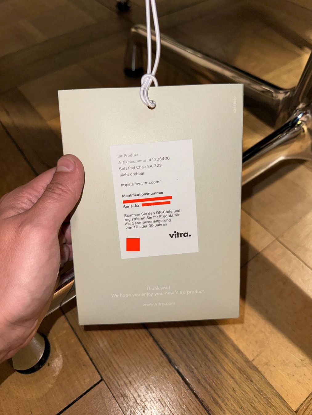 Vitra Sessel: Vitra Eames EA 222 + 223 Nero Premium Leather – Neu (gemäss Beschreibung) aus Zürich von aur_gw22 5