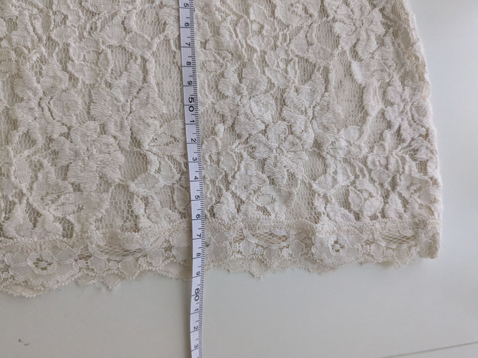 Camicette: Spitzen Oberteil creme Kurzarm Grösse L  – Usato da Rorschach venduto da olg_5qq2 2