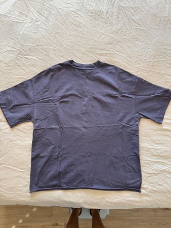 Oversize T-Shirt Anthrazit/Violett im Washed Look