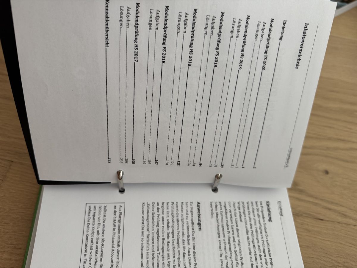 Libri: UNISEMINAR Financial Accounting Ordner  – Usato da St. Gallen venduto da ElmedinaZ 2