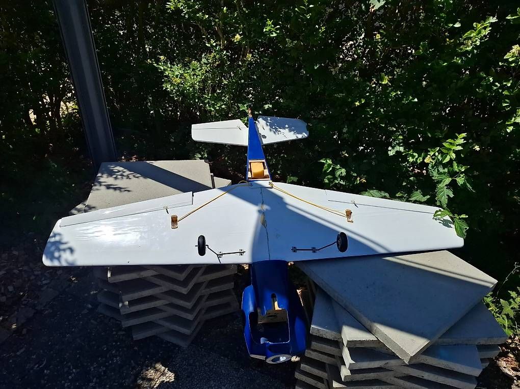 RC Modellbau: Avion acro bois – Gebraucht aus grandvillard von ChanceVought 3