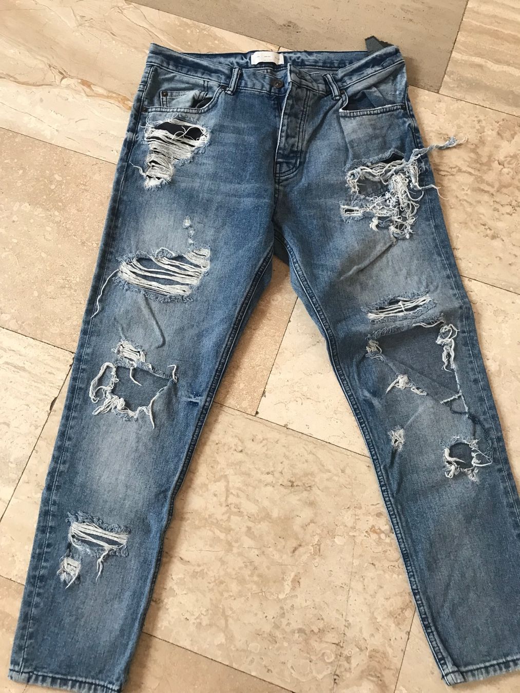 Zara Jeans: Jeans von Zara – Usato da Oftringen venduto da mbc_b8vr