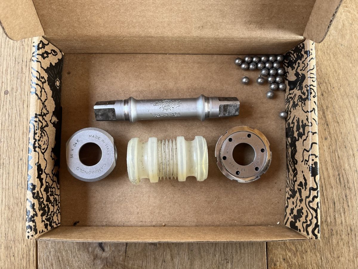 Campagnolo Pezzi di ricambio: Campagnolo pista bottom bracket, track, fixie, bahnrad, – Usato da Lausanne venduto da _7c6f