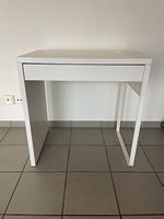 Schreibtisch