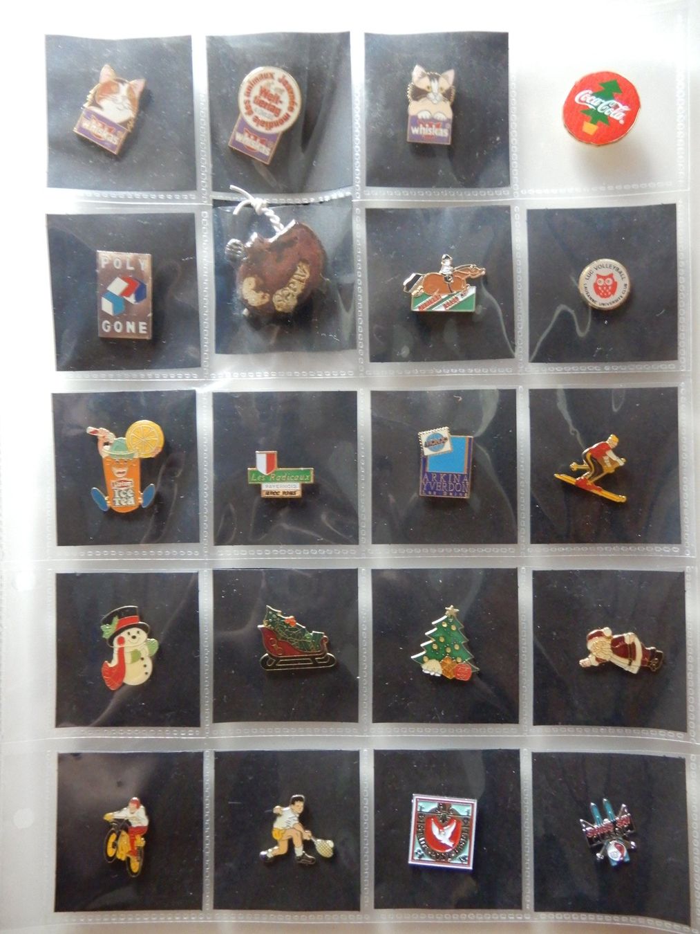 Plaquettes & Badges: Sammlung Pin's – D'occasion à Senèdes par Framboise52