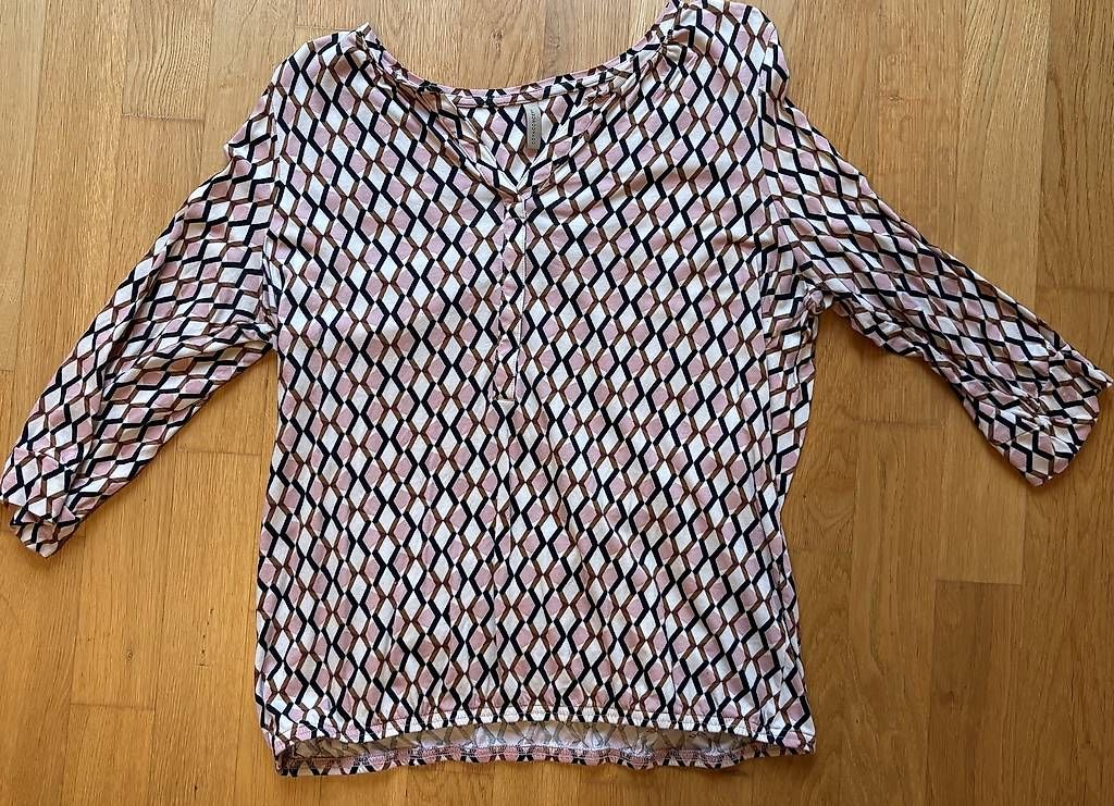 Blusen: Blusen – Gebraucht aus Kirchberg BE von Melanie.MaraM