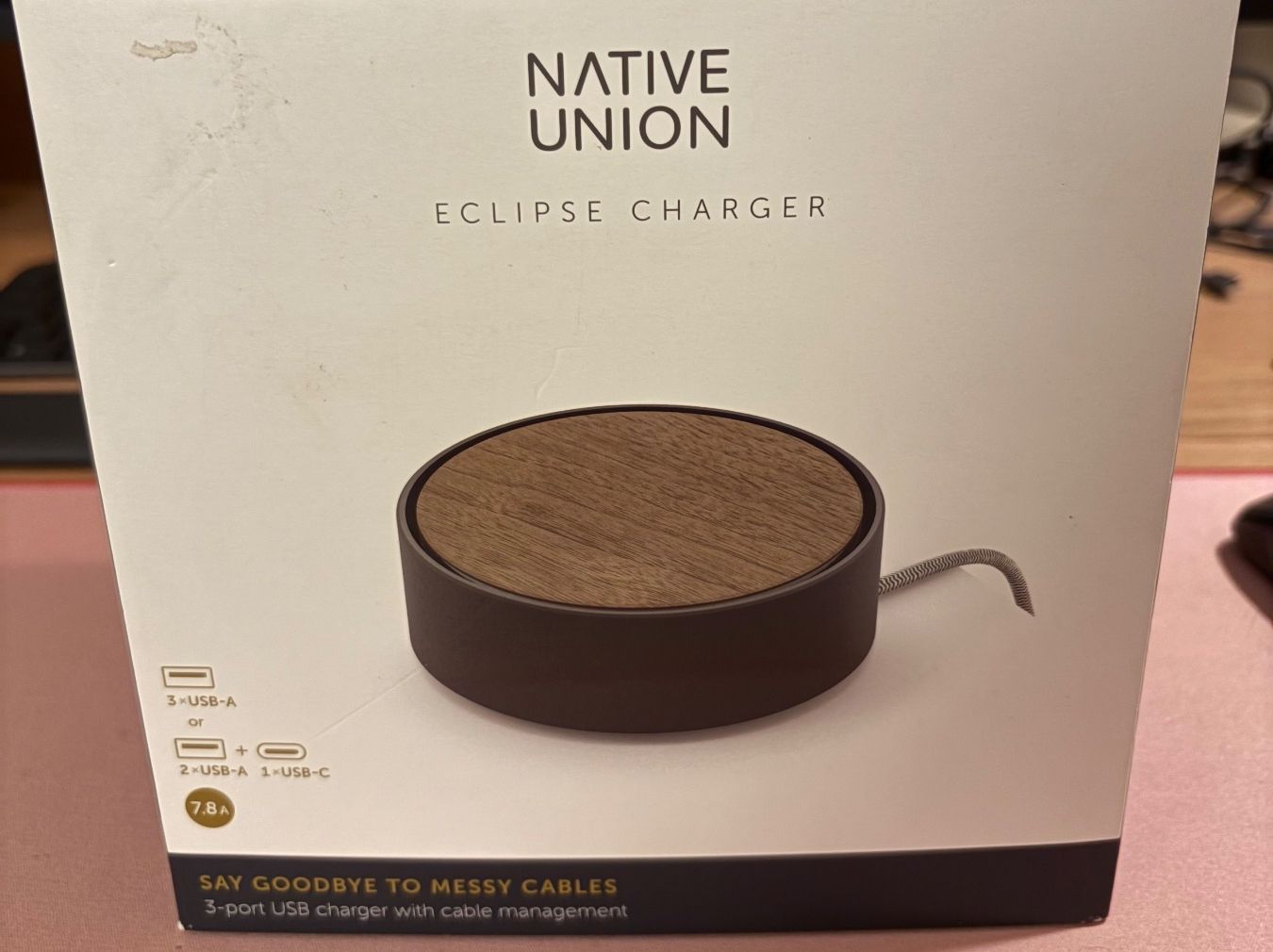 Native union Caricabatterie: Native Union Eclipse Charger USB Ladestation – Usato da Turbenthal venduto da phil.white