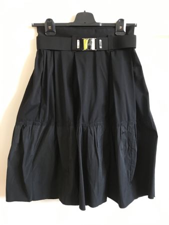 Jupe noire HIGH Tech, taille 38, forme tulipe