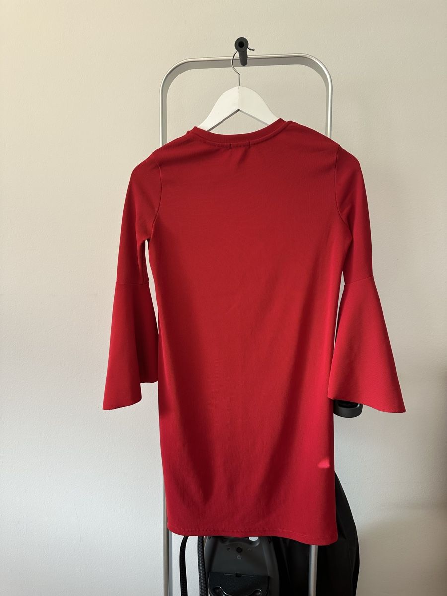 Bershka Kleider: Bershka Kleid, Gr. XS – Gebraucht aus Savognin von EdinaVerkauft 1