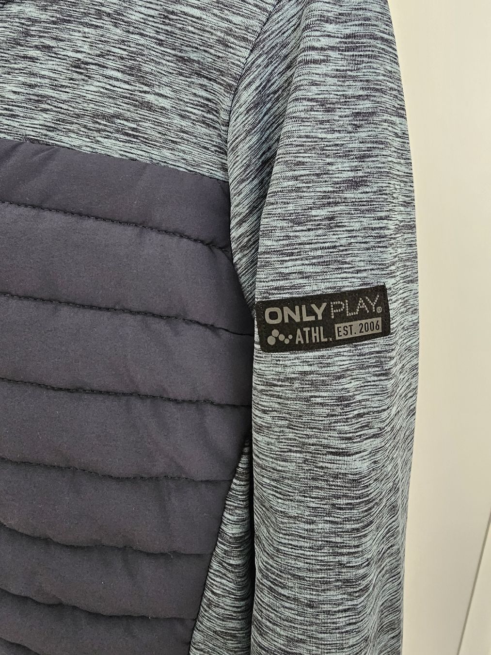 Only Giacche: Only Play Jacke Gr. M – Nuovo (secondo la descrizione) da Neuenegg venduto da butterfly898 2