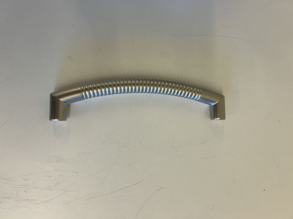 Ferramenta: Möbelgriff 36 Stück Bohrmass 128mm – Nuovo (secondo la descrizione) da Schenkon venduto da Paedy5 1