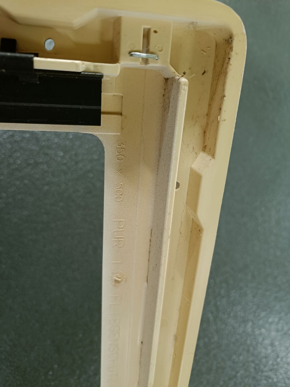 Dometic Finestre: Dometic Fensterrahmen 350x500 – Usato da Kloten venduto da fbloch01 1