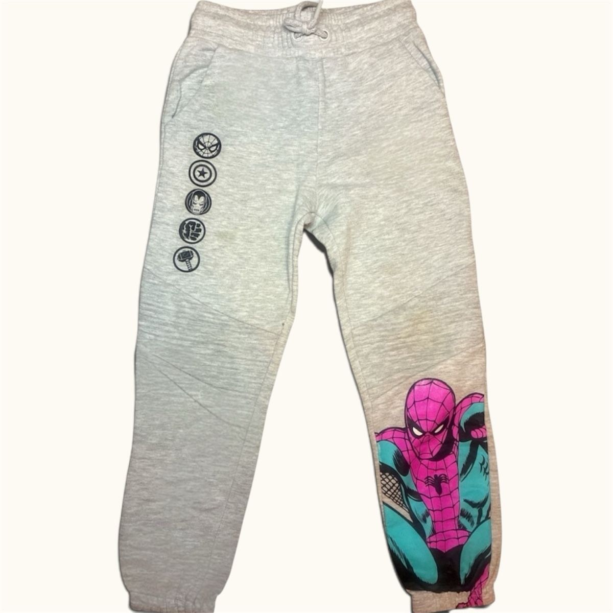 Kleiderpakete & -sets: ENSEMBLE JOGGING ENFANT MARVEL – Gebraucht aus Lausanne von mar_6snp 3