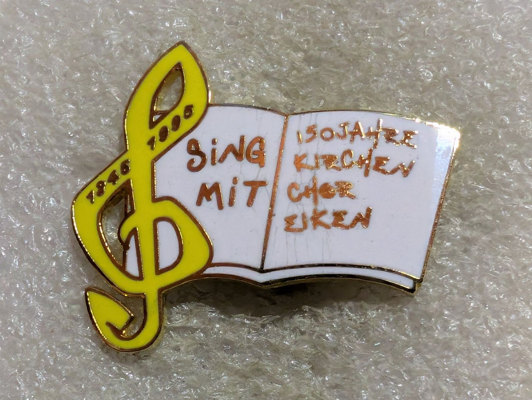 Placchette & Badge: Ansteckpin 146: Sing mit – Usato da Oppligen venduto da Pin-Fall-Shop