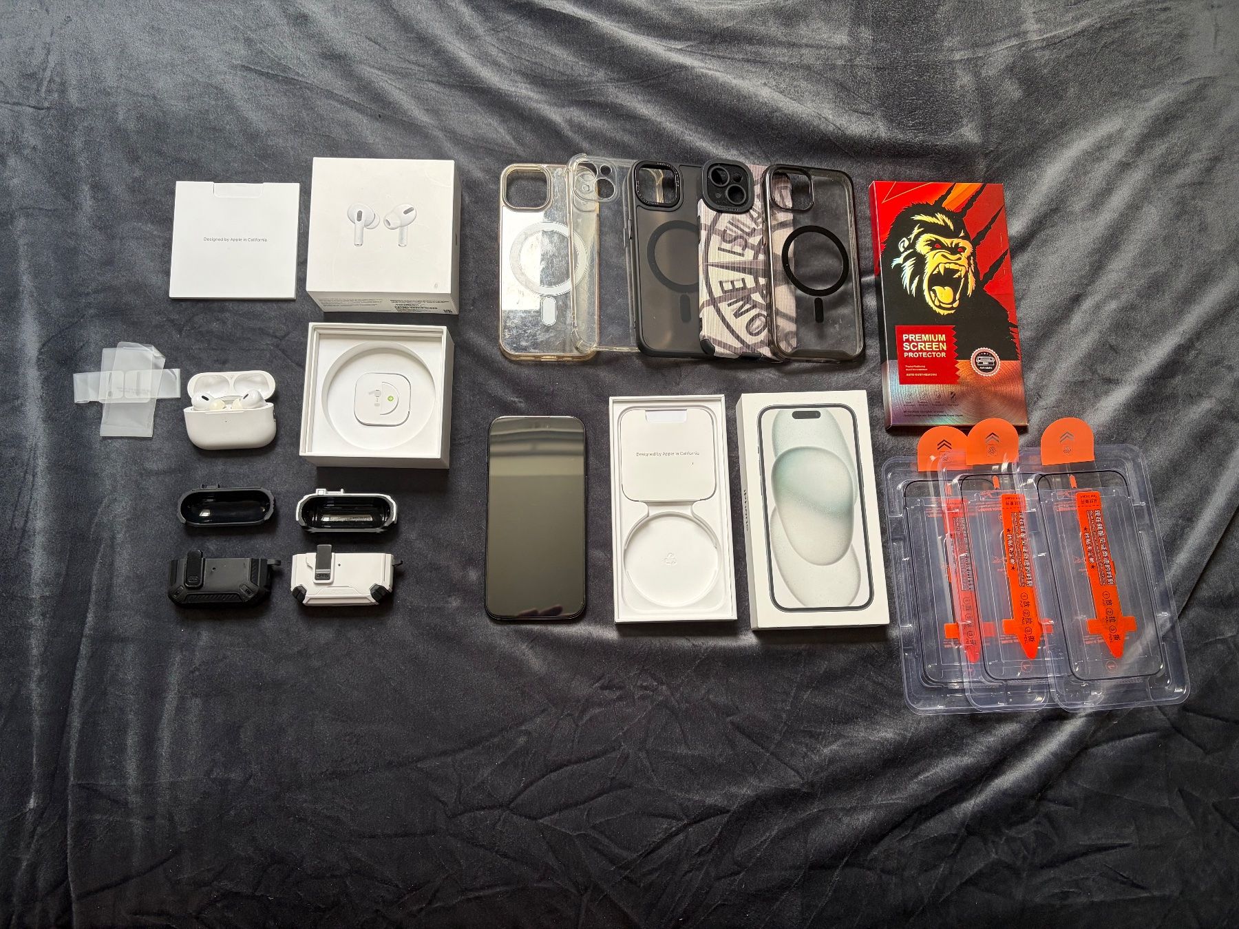 Apple Telefoni cellulari / Smartphones: Iphone 15 + Airpods Pro 2 gen – Usato da Bern venduto da Trust308