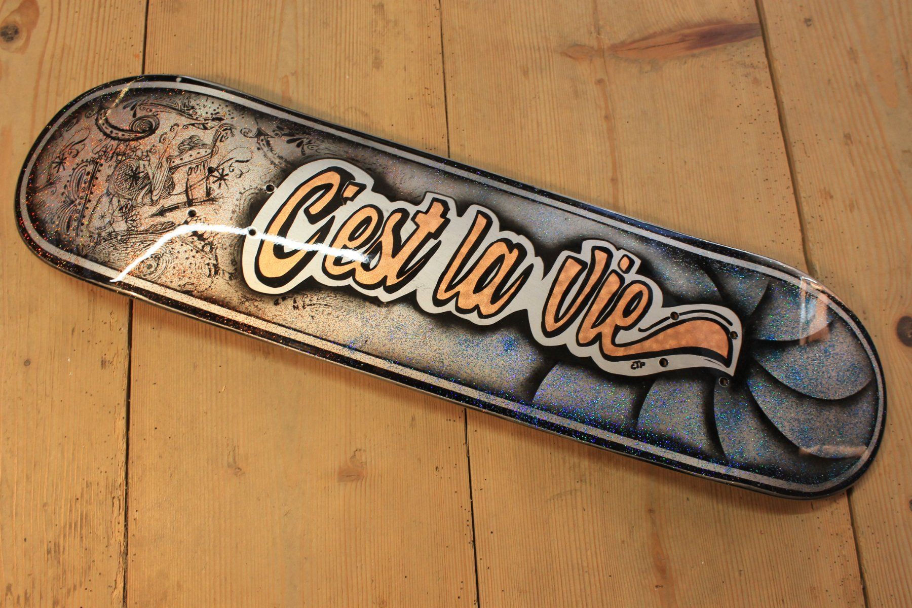 Skateboards: " Cèst la Vie " Skateboard  Deck ENUFF, Unikat, Handmade CH – Usato da Willisau venduto da Pzm81 3