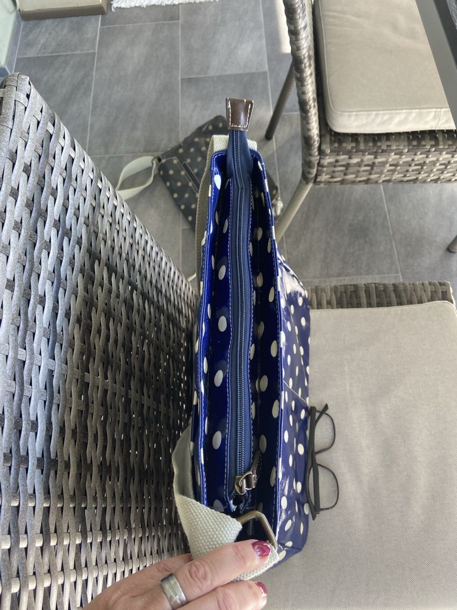 Candy Flowers Borse da donna: Candy Flowers Tasche blau – Usato da Glattfelden venduto da Gid0 4