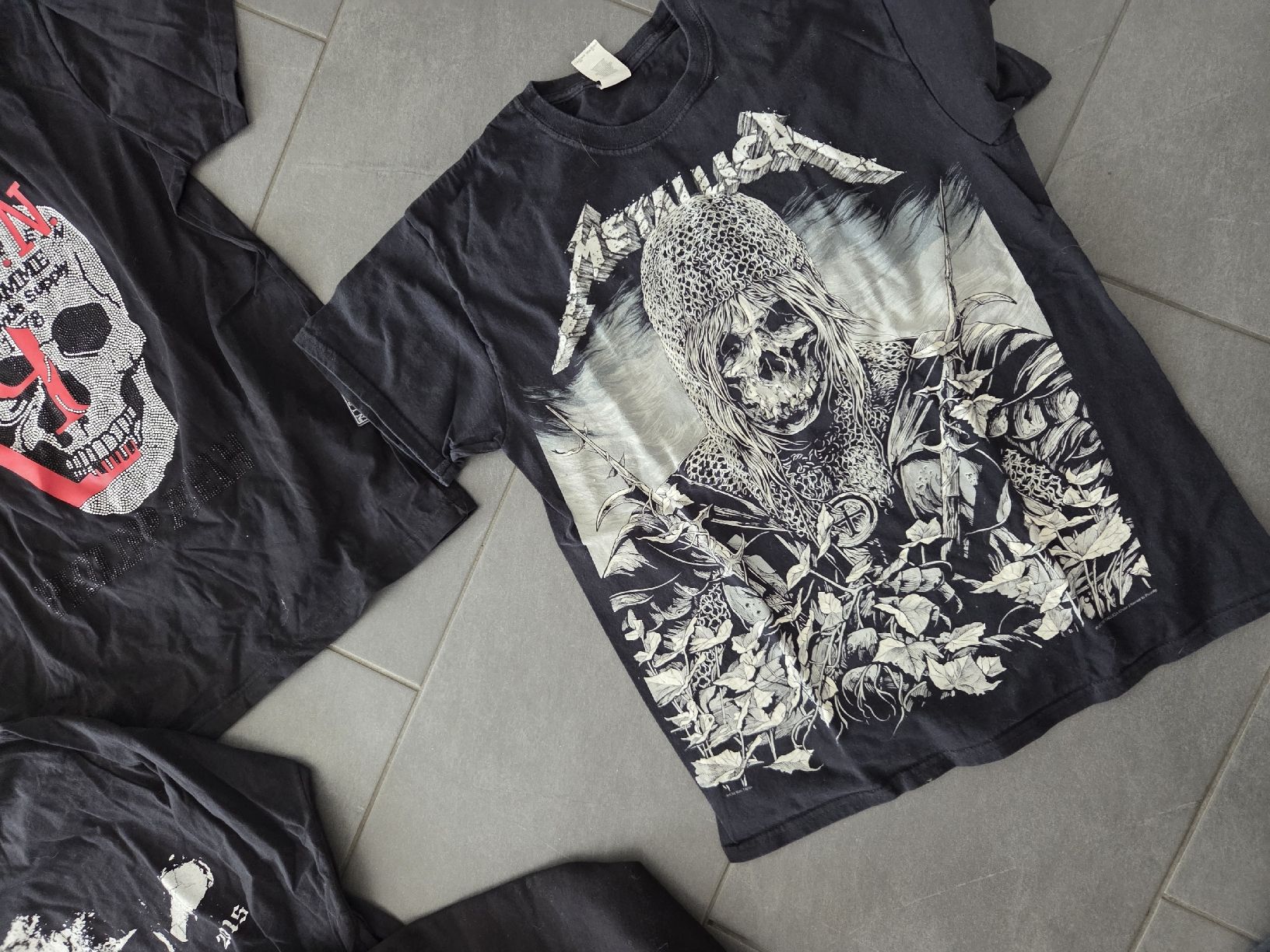 Lotti di vestiti: Kleiderpaket Oberteile Skull gr.M/L – Usato da Büttikon AG venduto da bluehim74 5