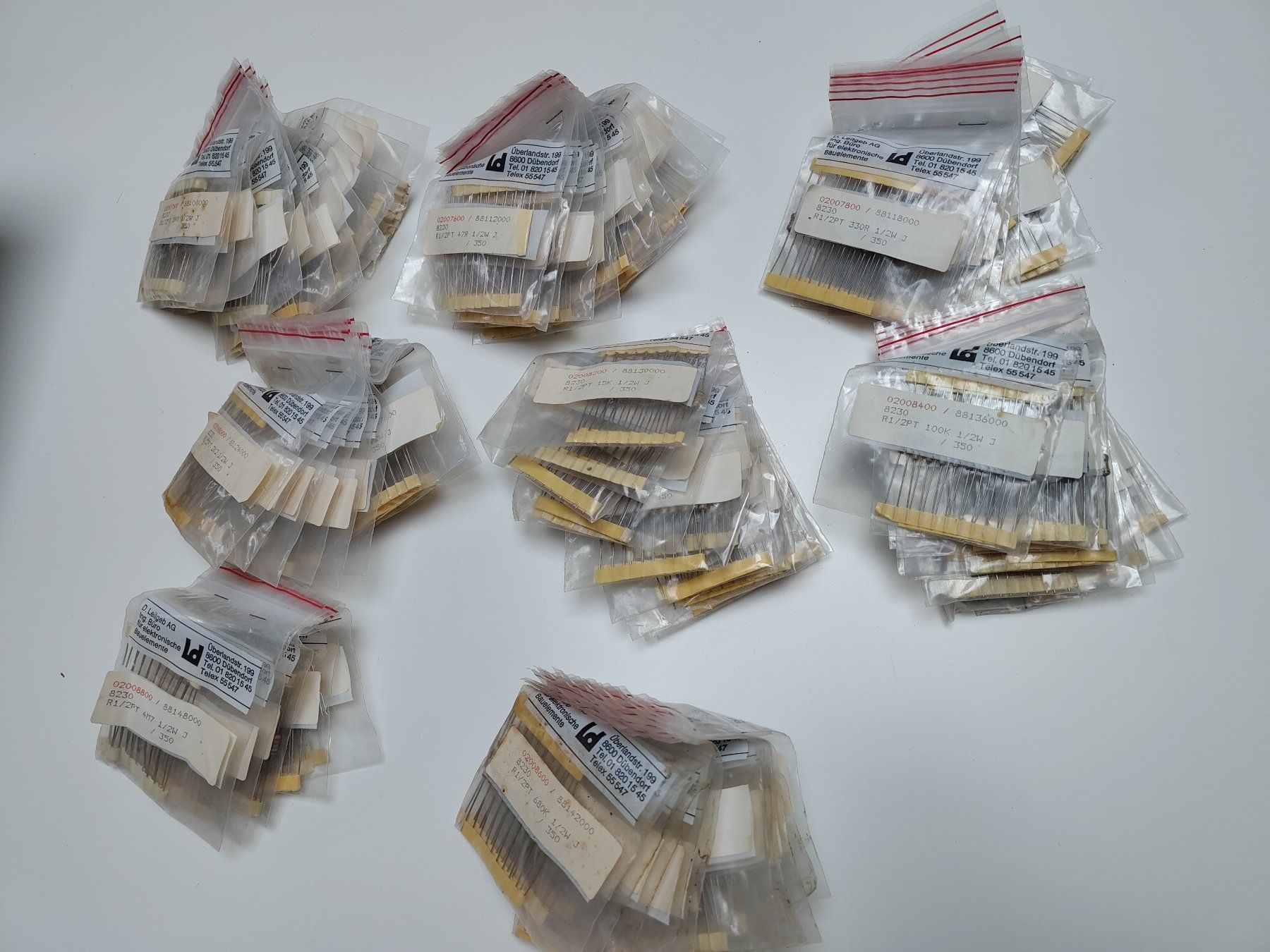 Componenti elettronici: Umfassendes Widerstand-Set 1/2 Watt Kohleschicht – Usato da Basel venduto da daskommtgut 5