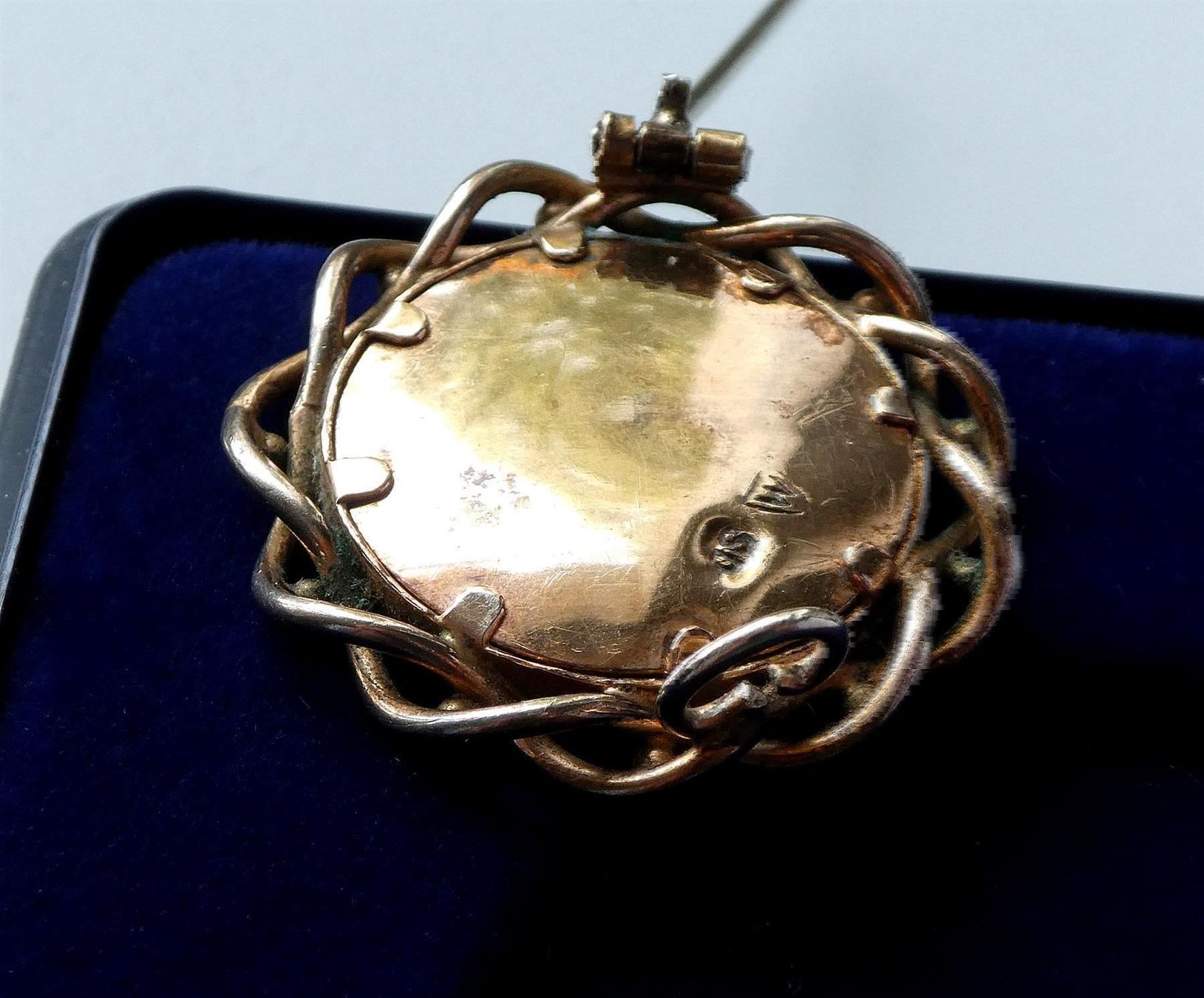 Spille & Fermagli: antike Brosche Bildbrosche Fotobrosche golden – Usato da Frauenfeld venduto da Astra13 4