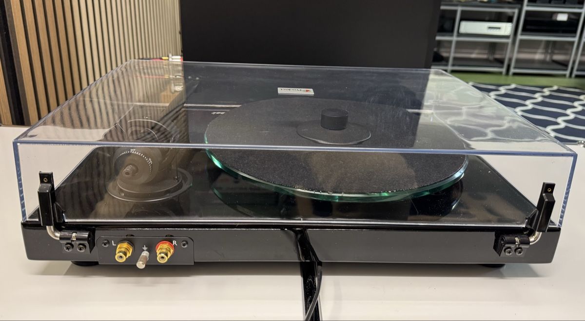 Pro-ject Tourne-disques: Pro-Ject Classic P2.9  – D'occasion à Ebertswil par audivero 3