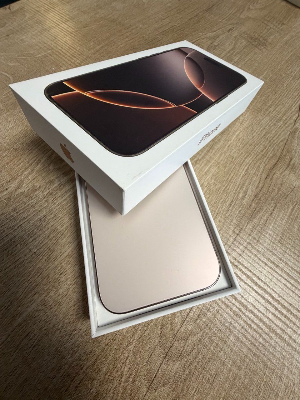Apple Telefoni cellulari / Smartphones: iPhone 16 Pro 256 GB – Usato da Niederbuchsiten venduto da karloskastaneza